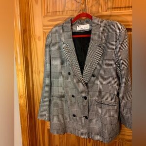 Women's Black and White Plaid Blazer
Size 16